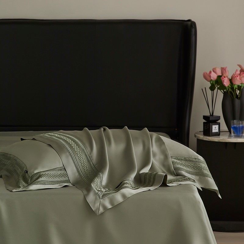 مفارش أسِرة فاخرة باللون الأخض - مراجعة Home Textiles Premium وسعره