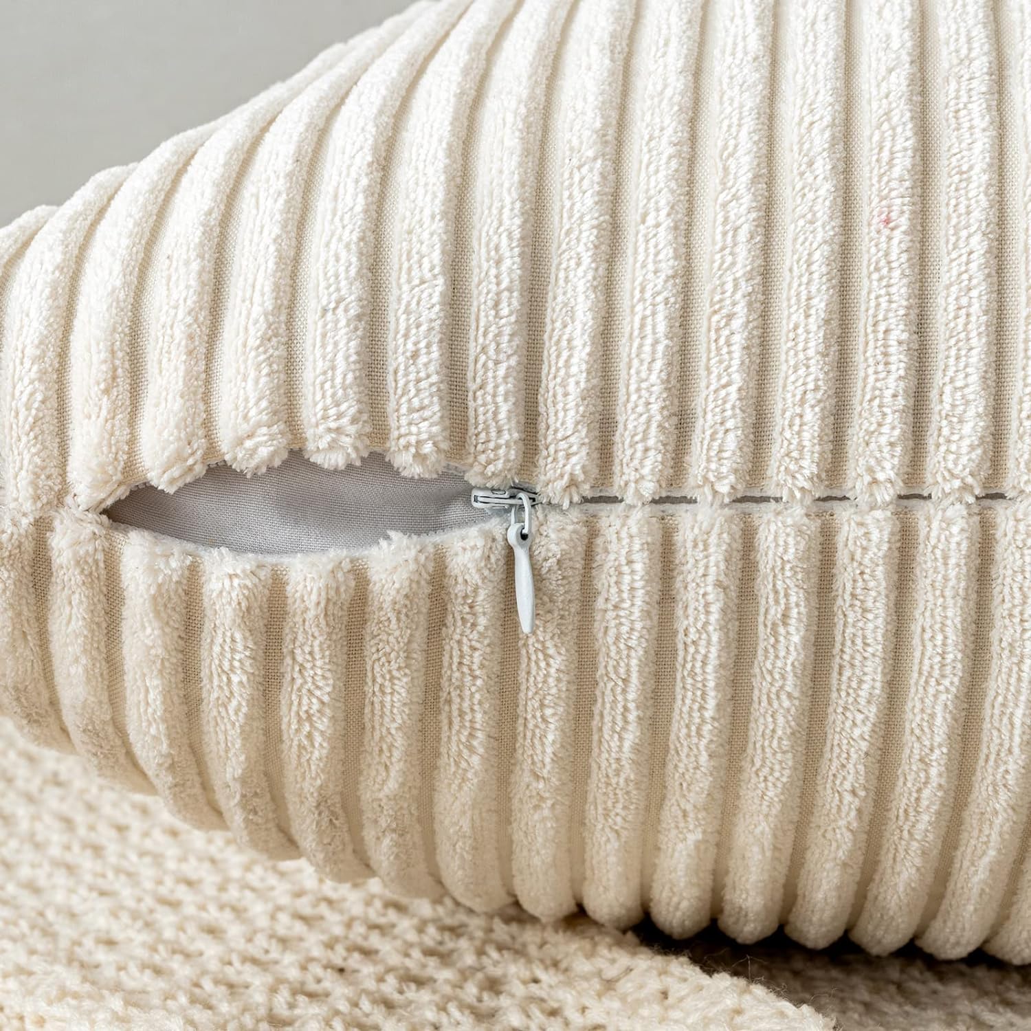 أغطية وسادات مخططة ناعمة مزخرف - مراجعة Pillow Insert 18X18 وسعره